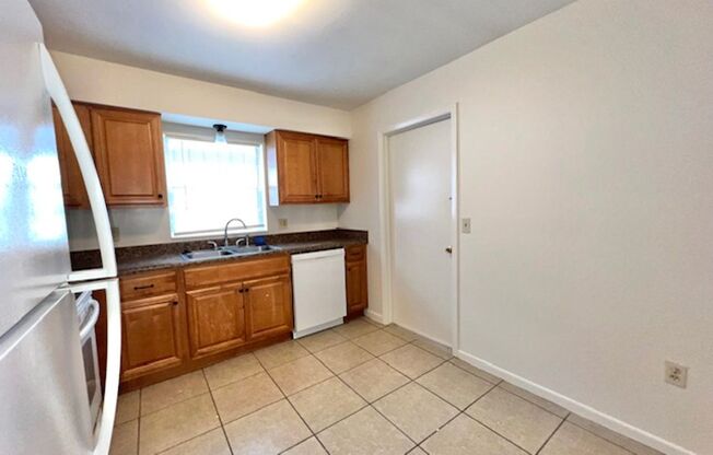 3 beds, 2 baths, $2,225