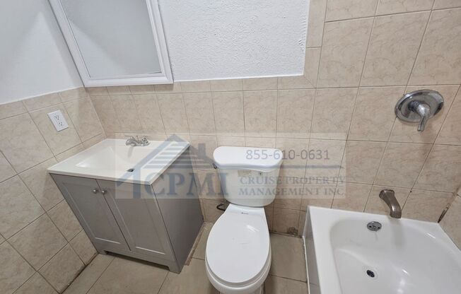 2 beds, 1 bath, 827 sqft, $1,950, Unit 635