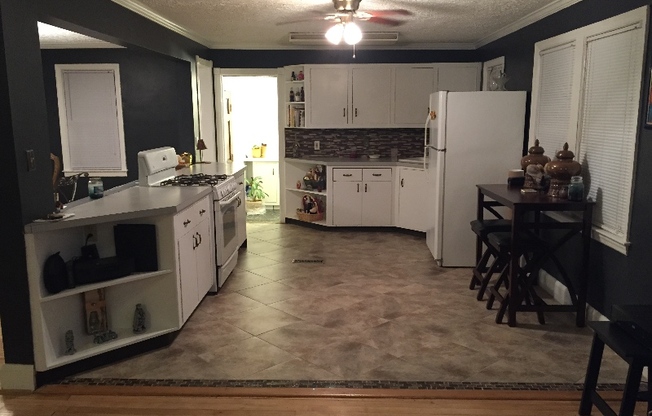 7100 OLD SANDY SPG RD
