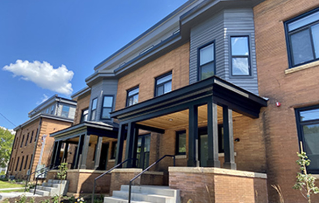 Dinkytown Row Homes (Building 1)