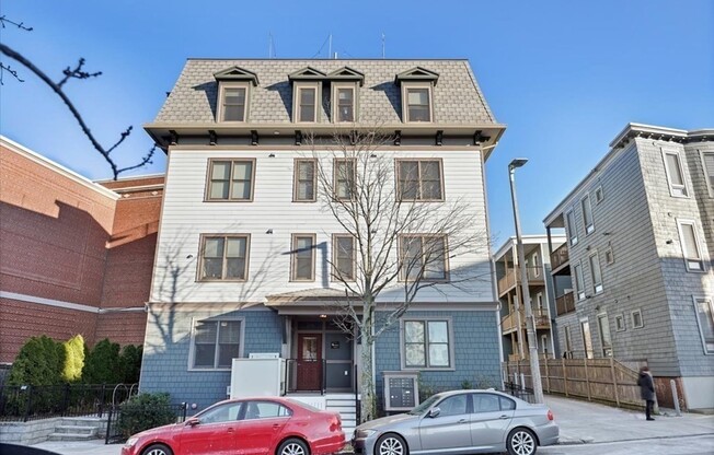 246 BOSTON ST