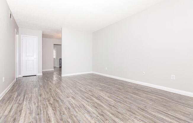 2 beds, 1 bath, 1,010 sqft, $1,205