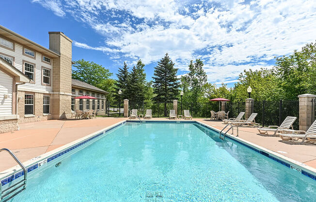 pool at Reserve at Eagle Ridge Apartments