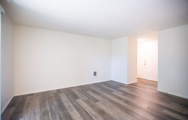 Barclay Square Apartments