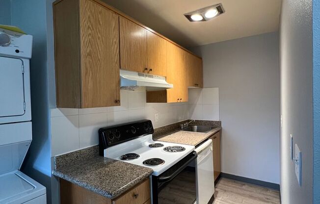 1 bed, 1 bath, 500 sqft, $1,100, Unit 41-B