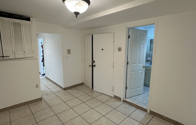 2126 VIRGIL PL