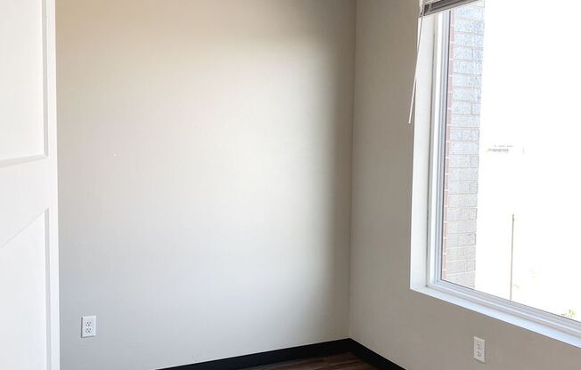 1 bed, 1 bath, 731 sqft, $1,350, Unit 204