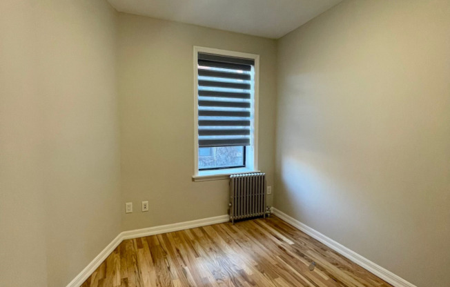 1 bed, 1 bath, $3,300, Unit 3R