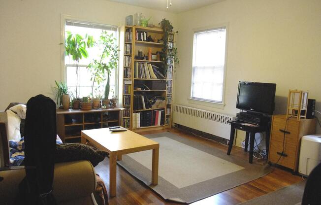 8404 Greenwood Avenue D&amp;G PROPERTIES LLC