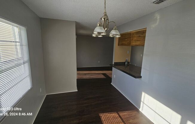 2 beds, 2 baths, $1,400, Unit Unit A