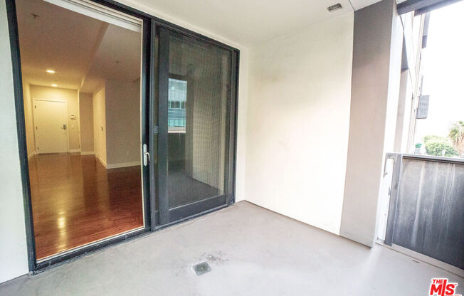 1 bed, 1 bath, 830 sqft, $2,650, Unit 401