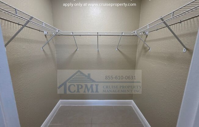 2 beds, 1 bath, 827 sqft, $1,850, Unit 655