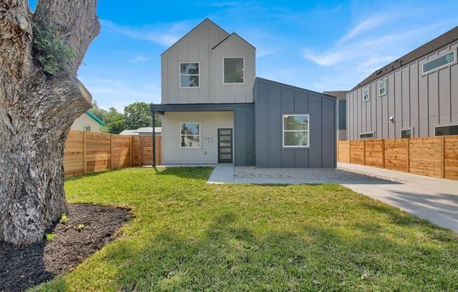 7603 Carver Ave #1