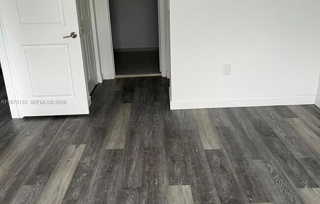 20564 NE 5TH PL MIAMI, FL 33179