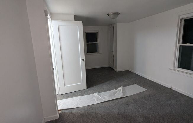 2 beds, 1 bath, $1,000