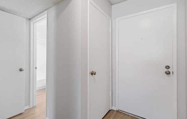 1 bed, 1 bath, 700 sqft, $2,098, Unit 4240.203