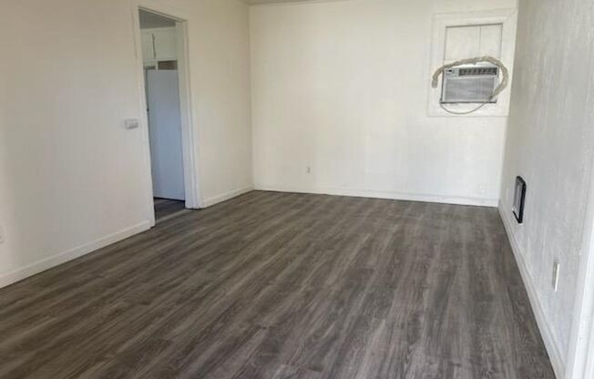 2 beds, 1 bath, 680 sqft, $1,100