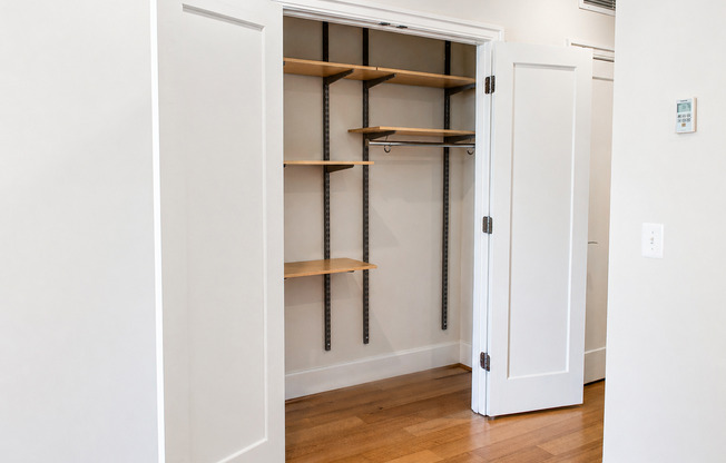 1 bed, 1 bath, $2,350, Unit 309