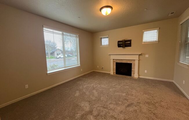 Beautiful 4 Bedroom Home in the Villebois Community in Wilsonville