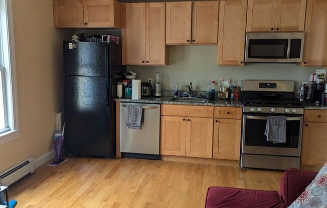 R - 303- 305 Hurley Street