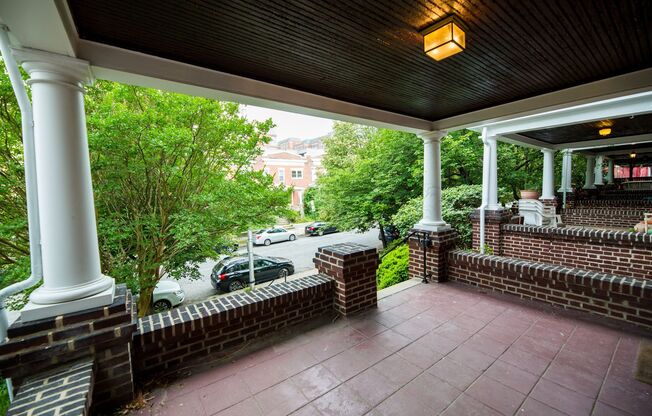 2026/2027 JHU off-campus Renovated Charles Village 5bd/2ba w/ W/D & CAC Available 6/9/26