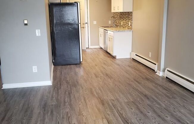 2 beds, 1 bath, 650 sqft, $1,095