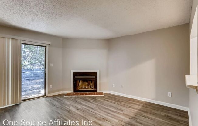 2 beds, 2.5 baths, $1,575, Unit 1230 Oakplace Dr SW - Unit B