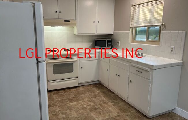 1 bed, 1 bath, 800 sqft, $1,250, Unit D