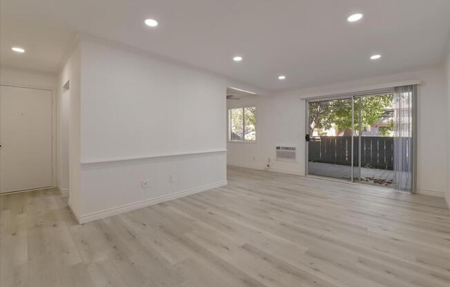 9175 Campina Dr. #19