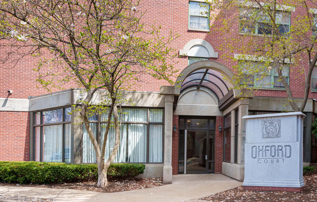 Oxford Court Apartments