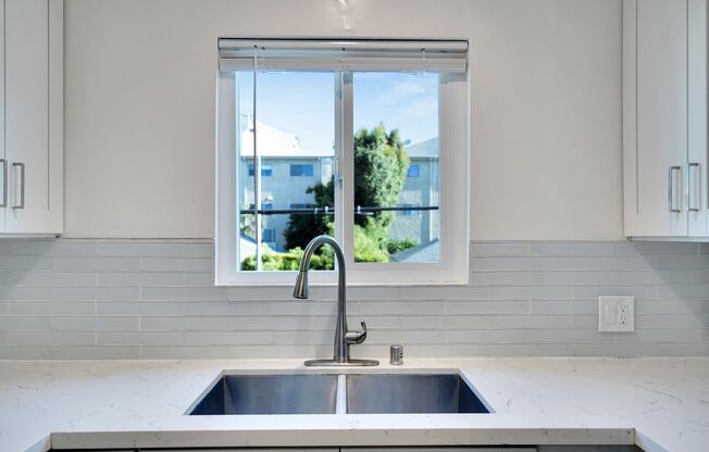 Glendon Luxury Investments LLC