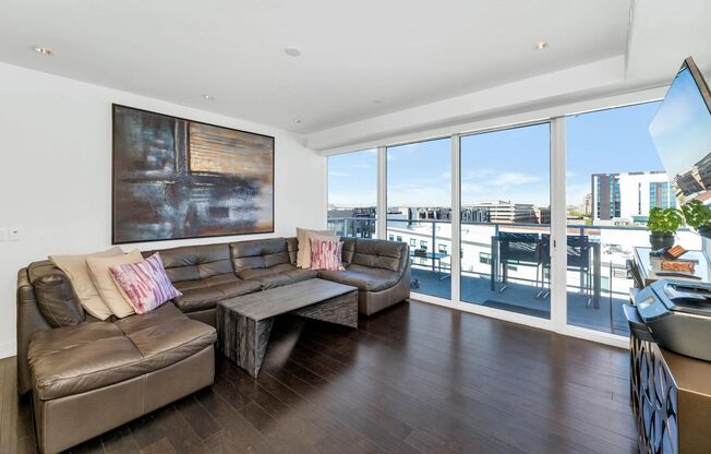 2 beds, 2 baths, $4,495, Unit # 7004