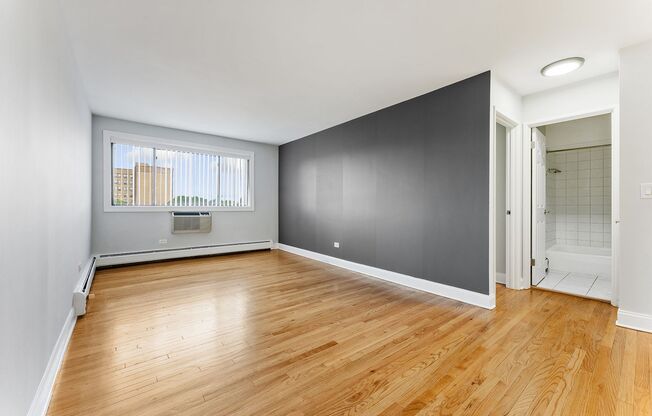 1 bed, 1 bath, 525 sqft, $1,800, Unit 540
