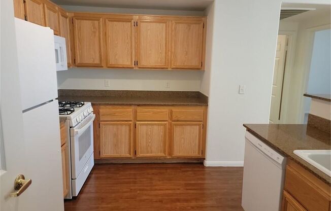 1 bed, 1 bath, $1,325, Unit Building 48