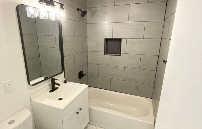 Modern 1Bed/1Bath Apartment in the Heart of Downtown