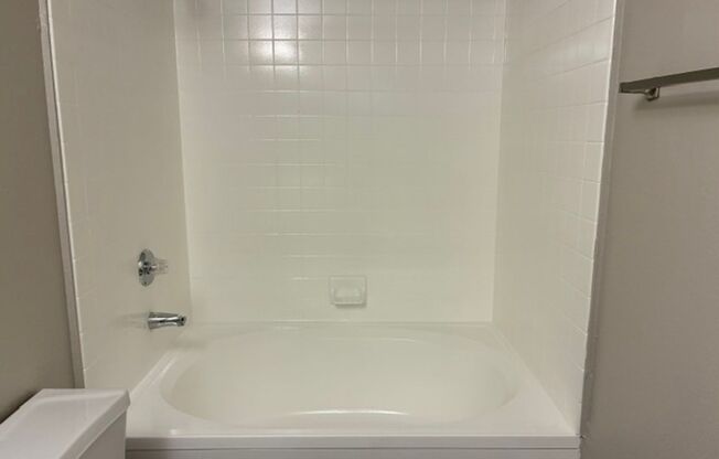 1 bed, 1 bath, 751 sqft, $1,330, Unit MA 206