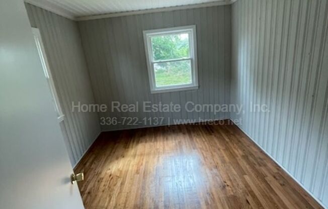 1324 C.E. Gray Drive