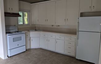 2 beds, 1 bath, $2,400, Unit 1614 Santa Rosa St #6