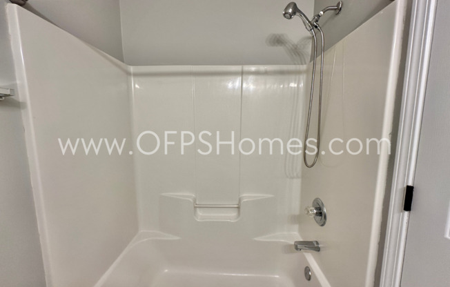 2 beds, 2 baths, $1,600