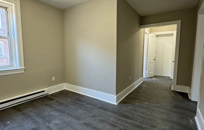 2 beds, 1 bath, 500 sqft, $950, Unit L-23