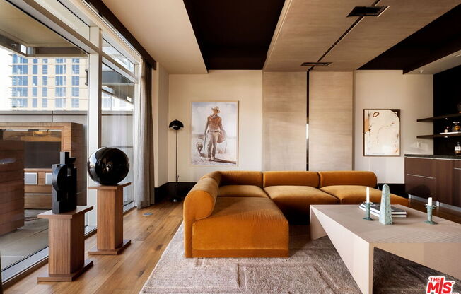 3 beds, 4 baths, 3,670 sqft, $15,000, Unit 2204