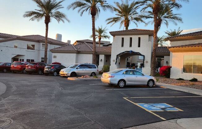 2 beds, 2 baths, $1,900, Unit Unit 1009