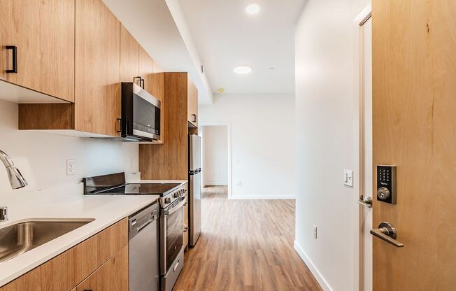 1 bed, 1 bath, 357 sqft, $1,550, Unit 712