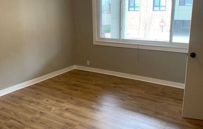 Beautiful 2 Bedroom 1.5 Bathroom Home in Morningside!
