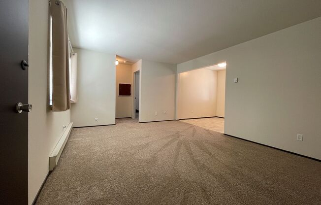 Updated Large 1 bedroom 1 bath Sunny & Bright SSF