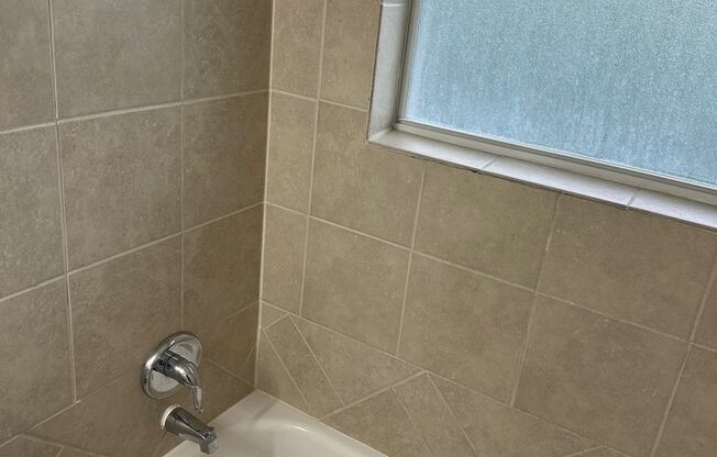 2 beds, 2 baths, $1,375