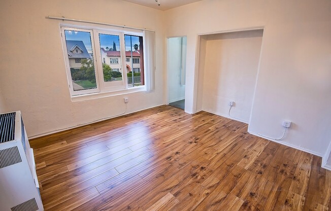 Studio, 1 bath, $1,350, Unit 416