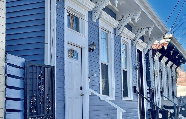 2425 Freret Street