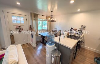 1 bed, 1 bath, $1,900