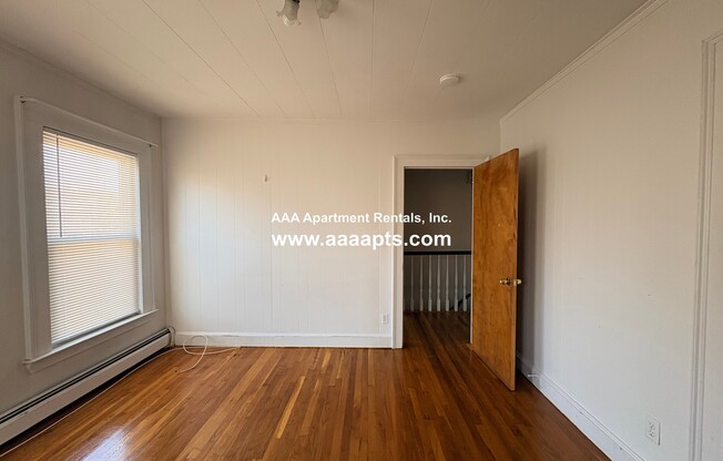 685 BROADWAY